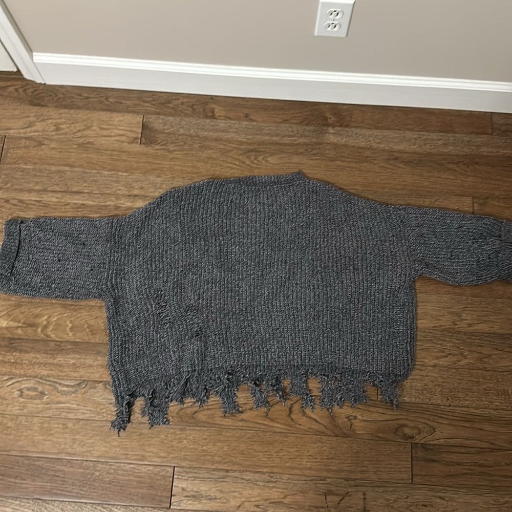 Distressed Sweater - Picture 2 of 3